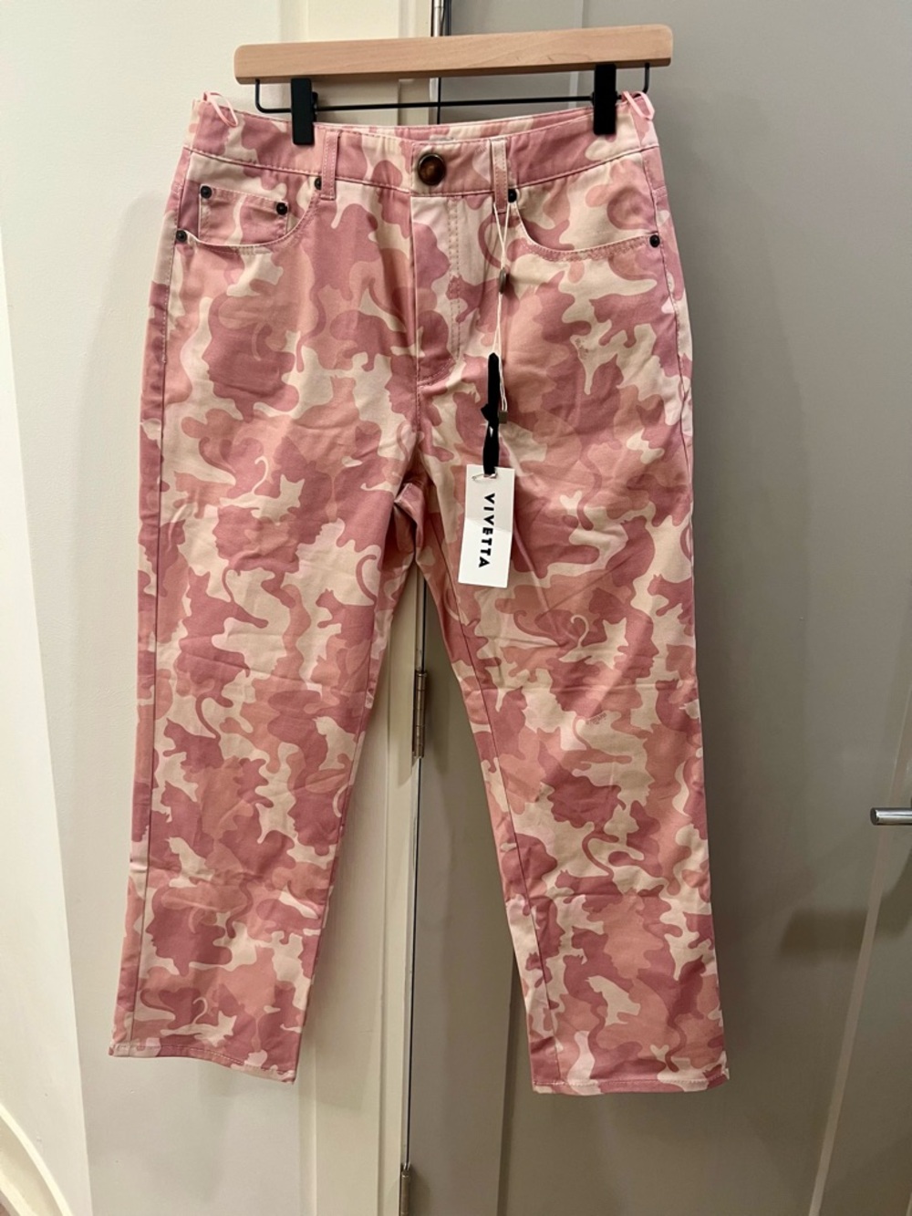 NWT Vivetta Pink Camo/ Cat Print Straight-Leg Jeans *broken zipper*